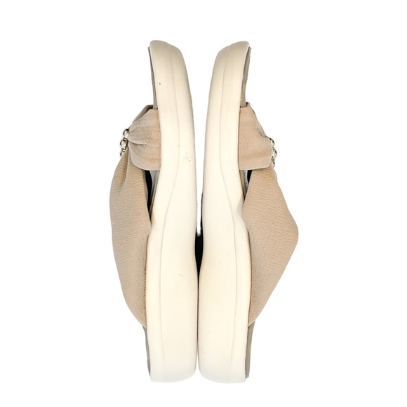 BZEES Promise Washable Slide Sandals - Simply Taupe - Size 6 M - Picture 3 of 6